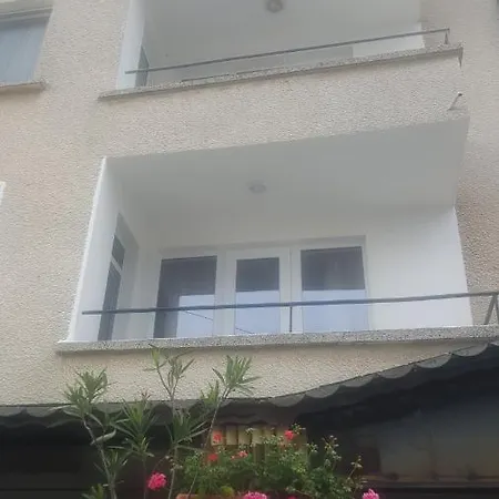 D&s - Sans Souci Family فندق تشيرنوموريتس